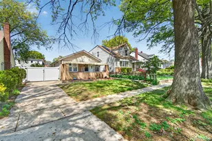 500 Pershing Blvd, Rockville Centre, NY 11570 - Photo 2