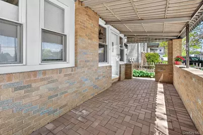 500 Pershing Boulevard, Rockville Centre, NY 11570 - Photo 6