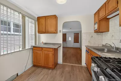 500 Pershing Boulevard, Rockville Centre, NY 11570 - Photo 18