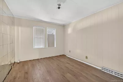 500 Pershing Boulevard, Rockville Centre, NY 11570 - Photo 26