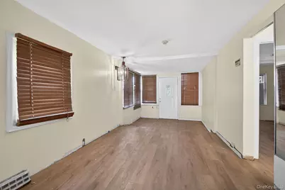 500 Pershing Boulevard, Rockville Centre, NY 11570 - Photo 14