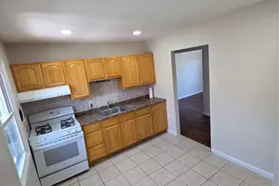523 Hawthorne Ave, Uniondale, NY 11553 - Photo 4