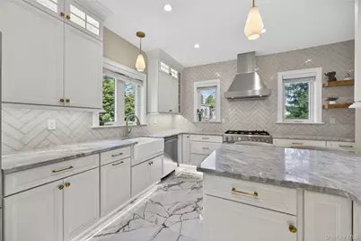 109 W Park Avenue, Pearl River, NY 10965 - Photo 10