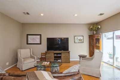 96 Fairway View Drive, Commack, NY 11725 - Photo 12