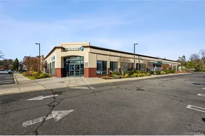 240 Glen Head Road #4, Glen Head, NY 11545 - Photo 1