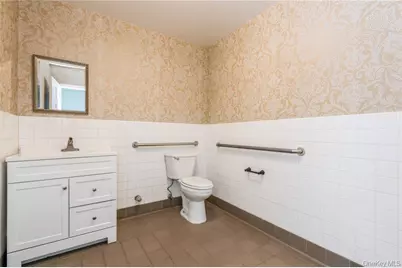 240 Glen Head Road #2, Glen Head, NY 11545 - Photo 10