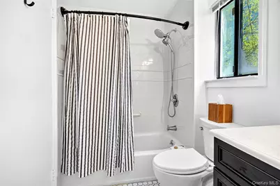 17 Hillside Terrace #D, White Plains, NY 10601 - Photo 24