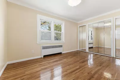 15073 Foch Boulevard, Jamaica, NY 11434 - Photo 8