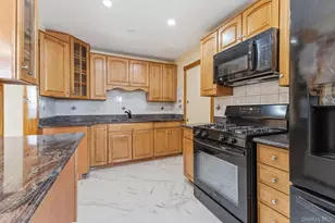 150-73 Foch Blvd, Jamaica, NY 11434 - Photo 6