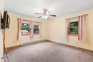 22 Hill View Rd, New Windsor, NY 12553 - Photo 16