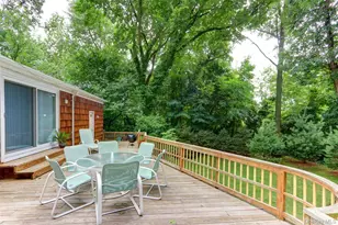 71 Knollwood Rd, Roslyn, NY 11576 - Photo 20
