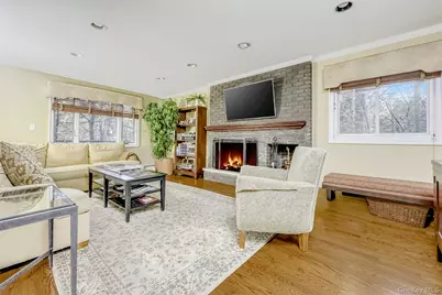8 Kings Gate Road, Suffern, NY 10901 - Photo 4