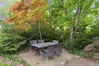 4 Meadowood Court, Huntington, NY 11743 - Photo 14