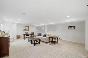 7 Guilford Cir, Goldens Bridge, NY 10526 - Photo 20