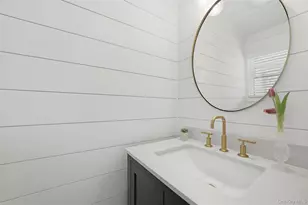 7 Guilford Cir, Goldens Bridge, NY 10526 - Photo 10