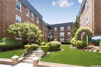185 Atlantic Avenue #B-10, Lynbrook, NY 11563 - Photo 2