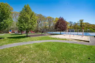 68 Artist Lake Dr, Middle Island, NY 11953 - Photo 16