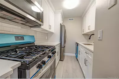68 Artist Lake Drive, Middle Island, NY 11953 - Photo 6