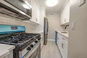 68 Artist Lake Dr, Middle Island, NY 11953 - Photo 6