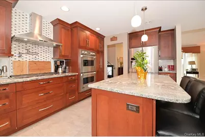 11 Hamilton Drive, Roslyn, NY 11576 - Photo 14