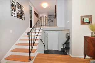 11 Hamilton Dr, Roslyn, NY 11576 - Photo 18
