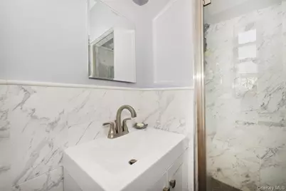 143-50 Hoover Avenue #416, Briarwood, NY 11435 - Photo 10