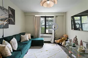 161 Pearsall Dr, Mount Vernon, NY 10552 - Photo 2