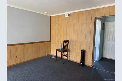 238 Artist Lake Drive, Middle Island, NY 11953 - Photo 4