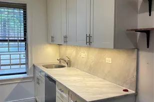 1922 McGraw Ave, Bronx, NY 10462 - Photo 8