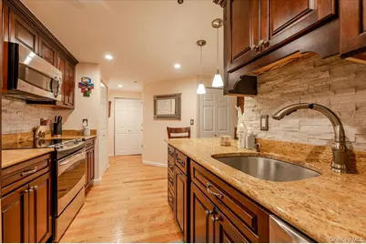 185 W Park Avenue #201, Long Beach, NY 11561 - Photo 10
