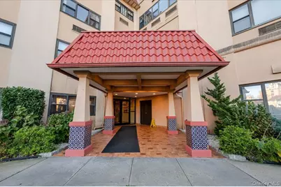 185 W Park Avenue #201, Long Beach, NY 11561 - Photo 2