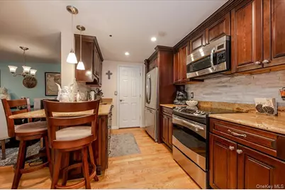 185 W Park Avenue #201, Long Beach, NY 11561 - Photo 8