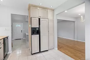 126 Henry St, Massapequa, NY 11758 - Photo 14
