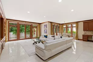 3 Olde Hamlet Dr, Jericho, NY 11753 - Photo 10