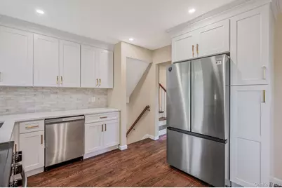 1076 Northgate Court, Uniondale, NY 11553 - Photo 14