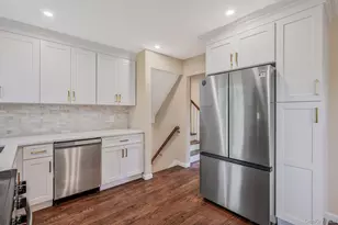 1076 Northgate Ct, Uniondale, NY 11553 - Photo 14
