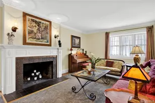 146 Onderdonk Ave, Manhasset, NY 11030 - Photo 8
