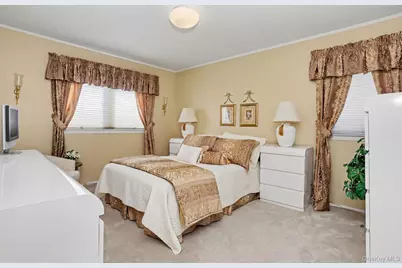 86 Somerset Road, New Rochelle, NY 10804 - Photo 24