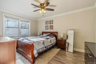 17 Edwards St, Roslyn Heights, NY 11577 - Photo 10