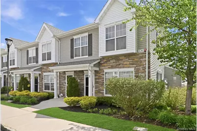 32 Weatherby Lane #32, Central Islip, NY 11722 - Photo 2
