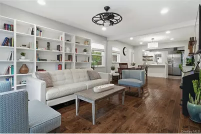 152 Collins Avenue, Williston Park, NY 11596 - Photo 4