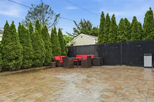 152 Collins Ave, Williston Park, NY 11596 - Photo 18