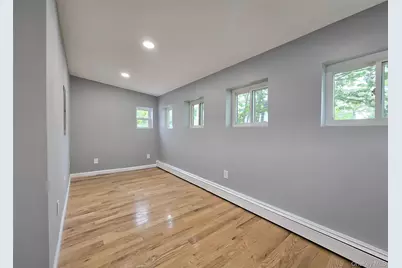 40 Aster Avenue, Holtsville, NY 11742 - Photo 6