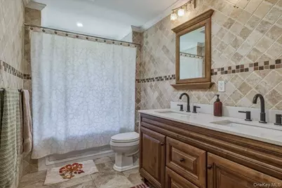 1189 Terry Road, Ronkonkoma, NY 11779 - Photo 22