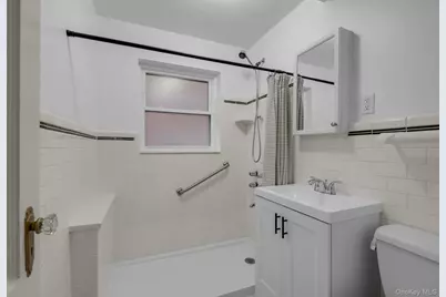 1870 Hering Avenue, Bronx, NY 10461 - Photo 8
