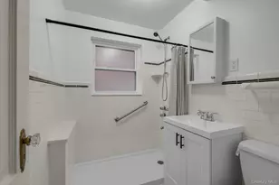 1870 Hering Ave, Bronx, NY 10461 - Photo 8