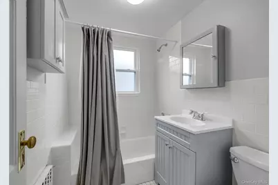 1870 Hering Avenue, Bronx, NY 10461 - Photo 12