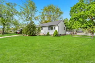 51 Morning Dr, Centereach, NY 11720 - Photo 2