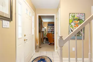 11 Trotter Ln, Poughkeepsie, NY 12603 - Photo 16