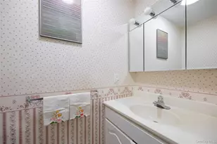11 Trotter Ln, Poughkeepsie, NY 12603 - Photo 14